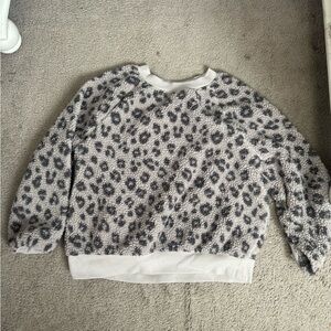 Old Navy Gray Leopard Print Sweater